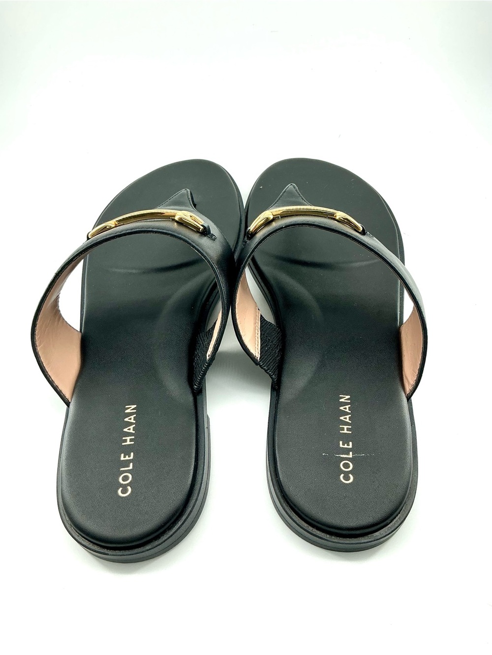 Cole Haan Black Leather Flynn Thong Sandal Gold Hardware Sz 10 - Picture 4 of 5